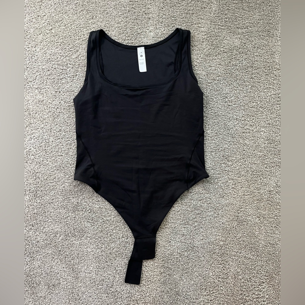 Lululemon wundermost square neck bodysuit